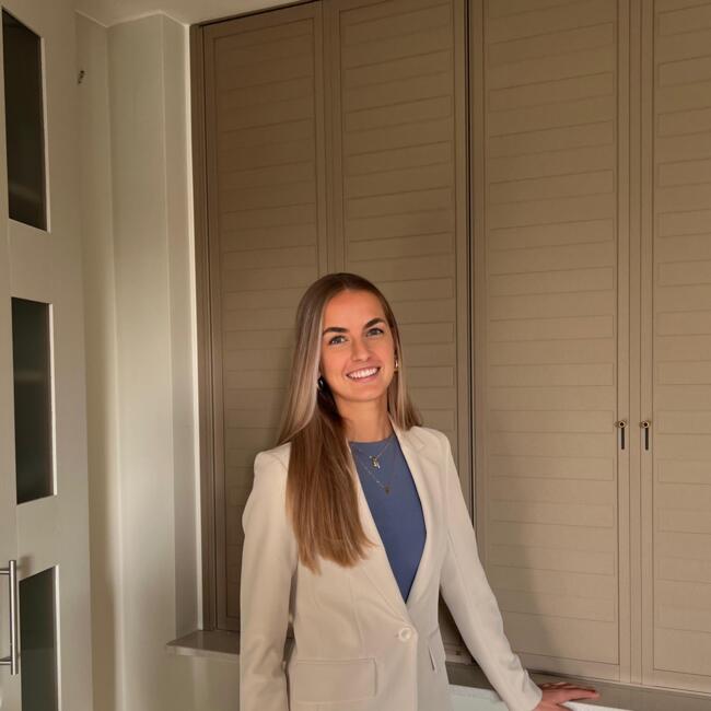 Babysitter in Amsterdam: Fleur