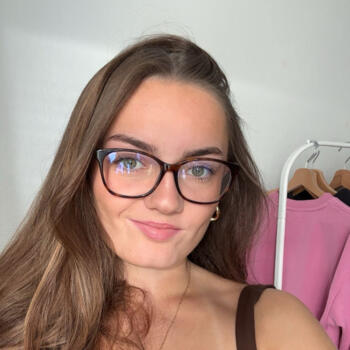 Babysitter in Caen: Elise