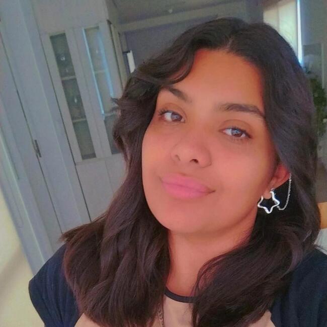 Babysitter in Córdoba: Azul Yazmin