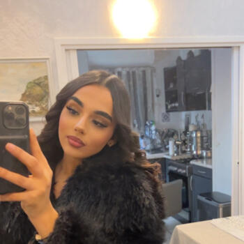 Babysitter in Dijon: Khadija