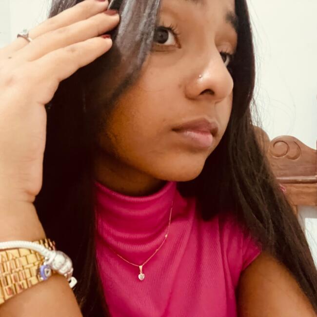 Babysitter in Governador Valadares: Ana