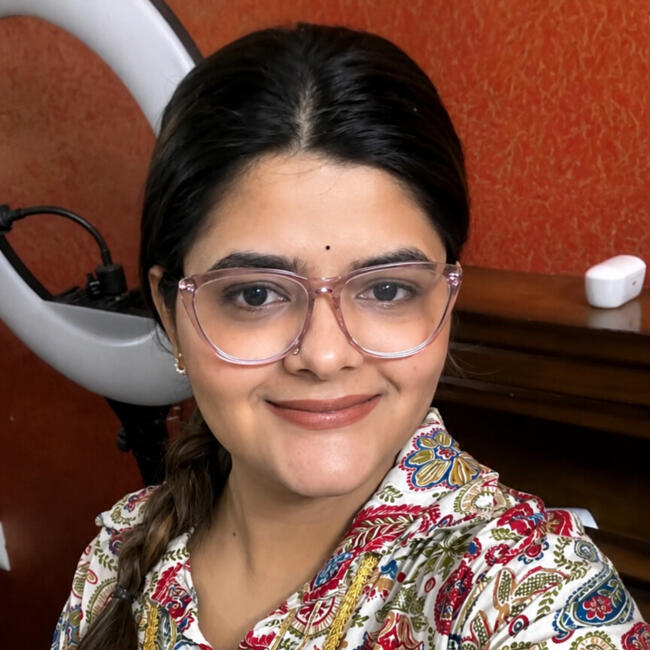Babysitting job in Greater Noida: Dr. Alishma