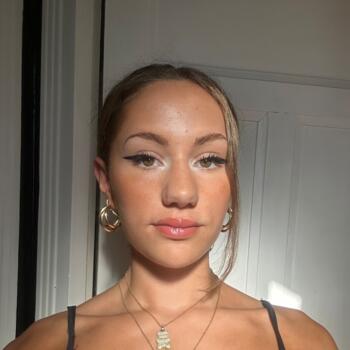 Babysitter in Rouen: Khira