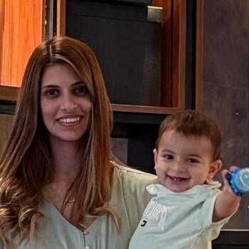 وظيفة جليسة أطفال في دبي: وظيفة جليسة أطفال Hla