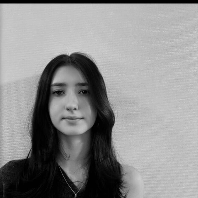 Babysitter in Sceaux: Leane 