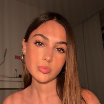 Babysitter in Poitiers: Yasmine