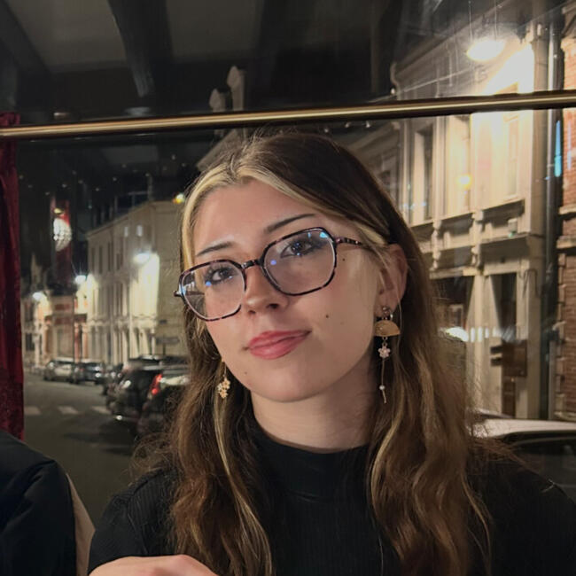 Babysitter in Rouen: Éloïse