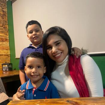 Babysitting job in Los Algarrobos: babysitting job Monica dayana