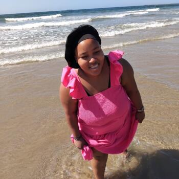 Babysitter Shallcross: Nomthandazo