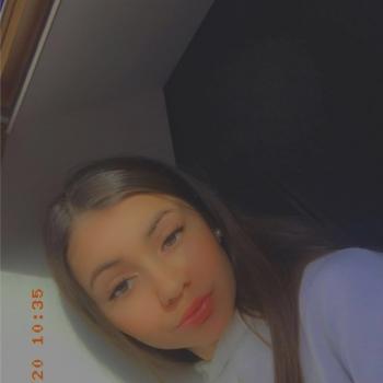 Babysitter in Saint-Herblain: Alya
