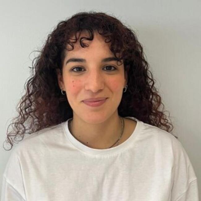 Babysitter in Alba: Isabella