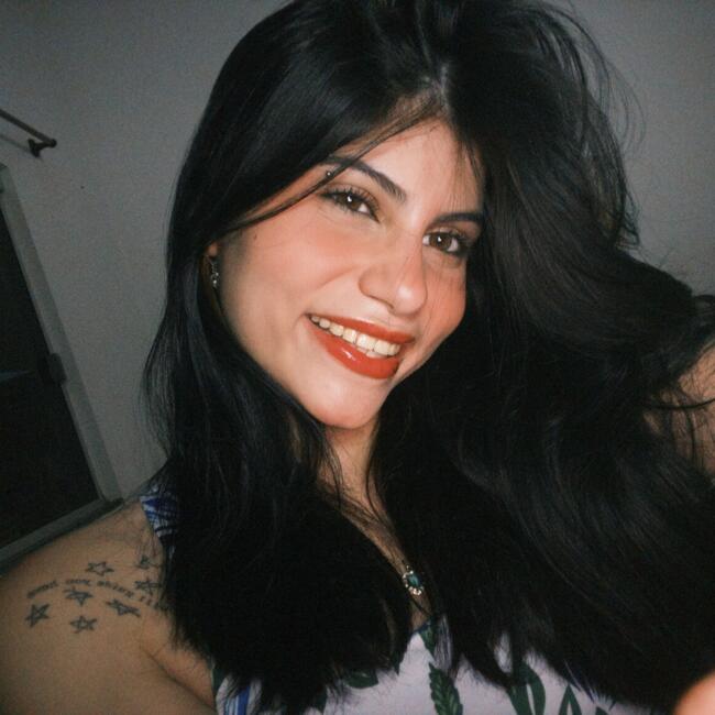 Babysitter in Aparecida de Goiânia: Isadora