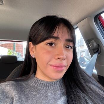 Canguro en San Martín de la Vega: Andrea Nayibe