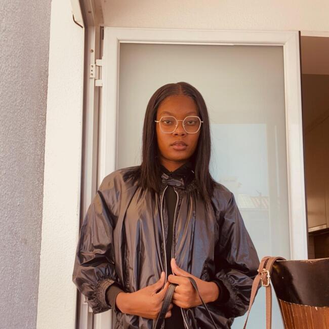 Babysitter em Vila Franca de Xira: VALHONETE