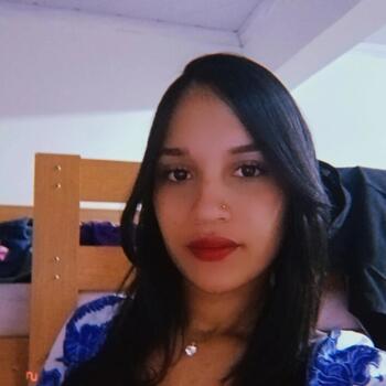 Babysitter in Brasília: Stefanny