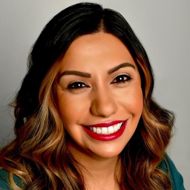 Babysitter in Chicago: Mirella