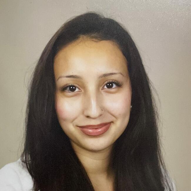 Babysitter in Hamburg: Ambar Dessire