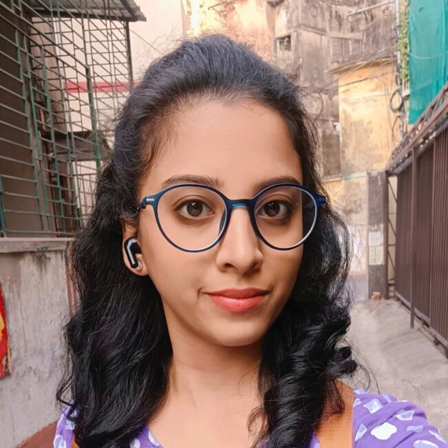 Baby-sitter in Calcutta: Bedotroyee