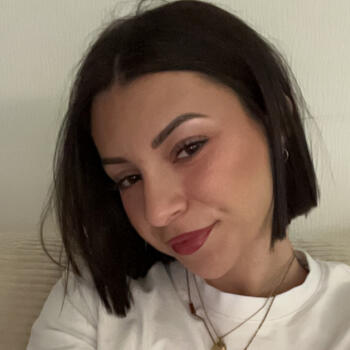 Babysitter in Saint-Avold: Clara