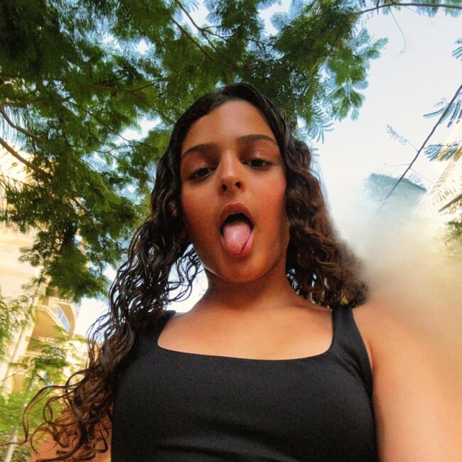 בייביסיטר ב- קרית אונו: שלהבת