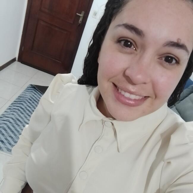 Babysitter in Fazenda Rio Grande: Daniela