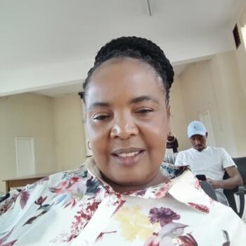Babysitter in Benoni: Elizabeth