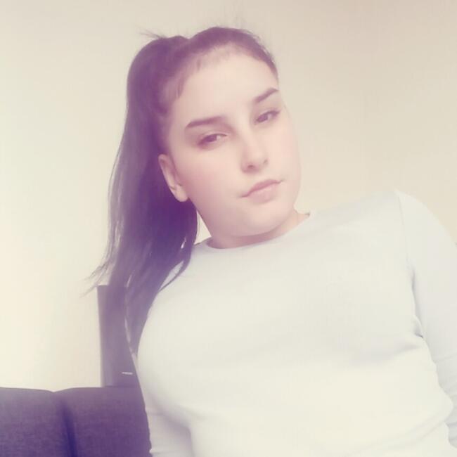 Babysitter in Zwijndrecht: Nela