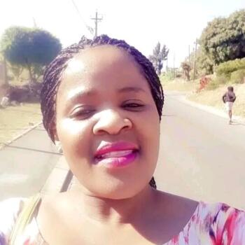 Nanny Pinetown: Shlobo Precious