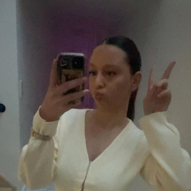 Babysitter in Brecht: Rabija