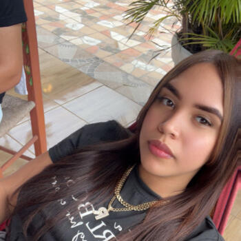 Babysitter in Elizabethport: Santa almonte