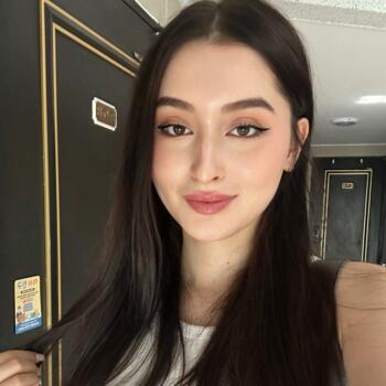 부산광역시에 있는 베이비시터: Sabina