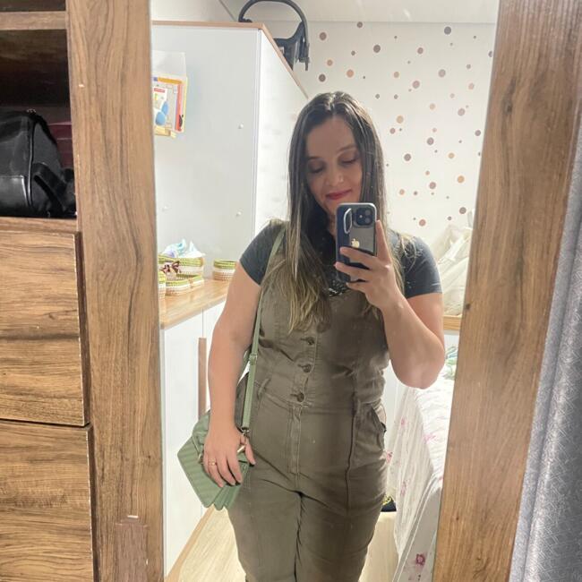 Emprego de babá em Itapevi: Camila