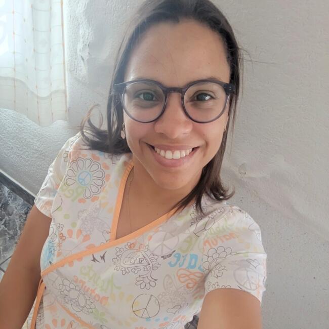 Babysitter in Murcia: Angely