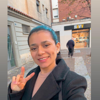 Babysitter in Girona: Karla