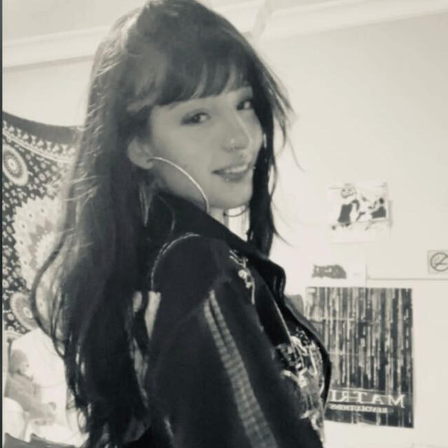 Babysitter in Cuiabá: Giovana