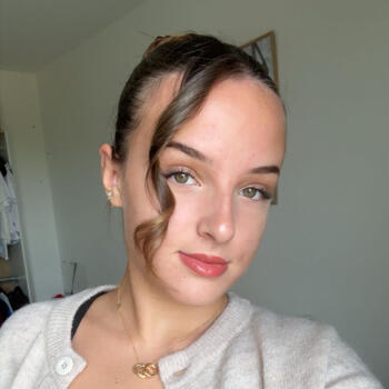 Babysitter Nesles-la-Montagne: Alicia