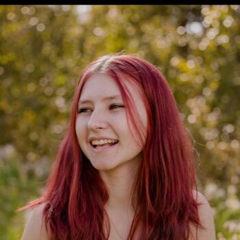 Baby-sitter Edmonton: Ella