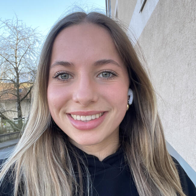 Babysitter in La Roche-sur-Foron: Eva