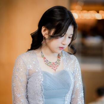 Pengasuh di Kampung Baru Subang: Estelle