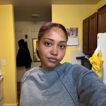 Babysitter in The Bronx: María