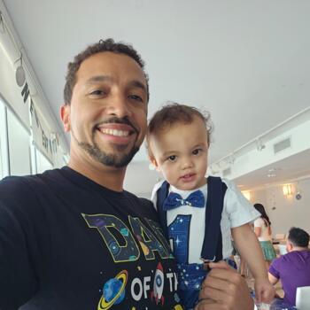 Babysitting job in Miami: babysitting job Antoine