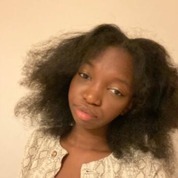 Babysitter Epsom: Sophia