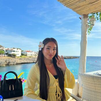 Babysitter in Vic: Amalia