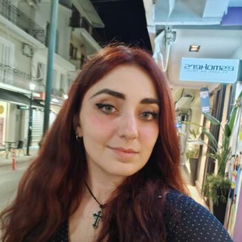 Babysitter in Pérama: Κωνσταντίνα