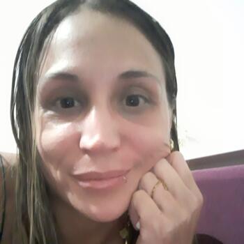 Niñera en Almirante Brown: María sol