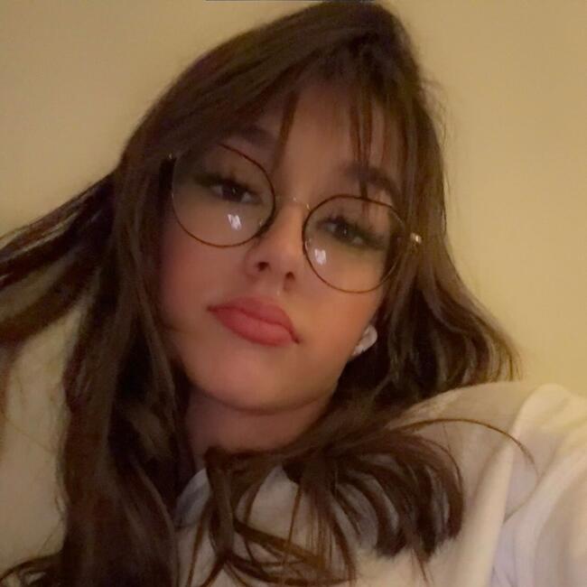 Babysitter in Sambreville: Alessia