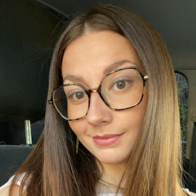 Babysitter in Alençon: Camille