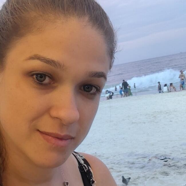 Babysitter in Petrópolis: Leila