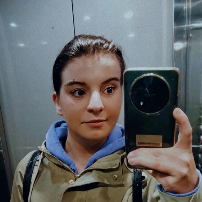 Δουλειά για babysitter στην περιοχή Οράντεα: Laura