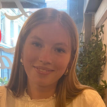 Babysitter Pouilley-Français: Lou